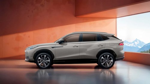 ¿Caro el Toyota RAV4? El MG HS Hybrid+ cuesta 10.600 euros menos