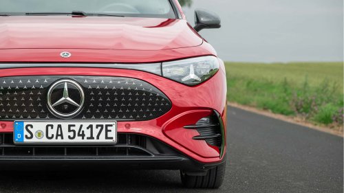 Mercedes-Benz CLA 2025: conducimos la cautivadora berlina