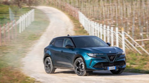 Alfa Romeo Junior Ibrida Q4, la prueba de consumo real del mild hybrid 4x4