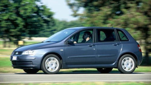 Fiat, Fiat Stilo (2001-2008): Golf-Gegner und Milliardengrab