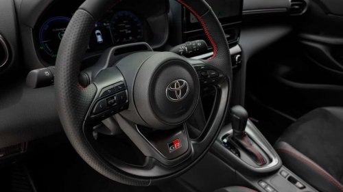 Así cambia el interior del nuevo Toyota Yaris Cross 2026