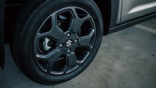 Diseño Jimny, híbrido y por 11.000 euros: este Suzuki asombra