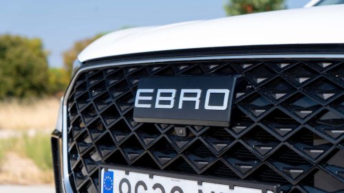 EBRO s800 con motor de gasolina: lo que nos gusta (y no) del SUV de 147 CV y 7 plazas