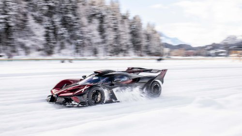 Bugatti Took Its Best Hypercars Ice Drifting. It's Pure Cinema