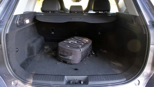 Desde 32.990 €, PHEV con 279 CV y 90 km eléctricos. Así es la oferta del Ebro s700