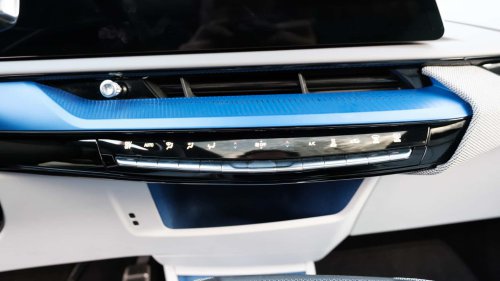 Cadillac, Tesla, Cadillac Optiq 2026: Peningkatan Performa dan Colokan Tesla