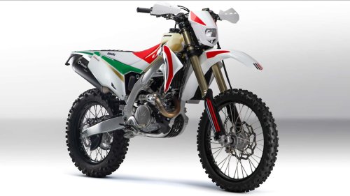 Bimota acaba de fabricar una lujosa Kawasaki de motocross