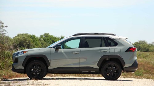 'Don’t See This Every Day:' 2020 RAV4 Goes In for Engine Issue. Then the Mechanic Finds Something Unusual In the Air Filter