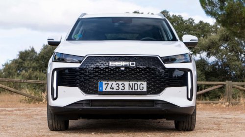 Nuevo EBRO s400 2026: SUV híbrido HEV, 211 CV, Eco… ¡19.990 €, seguro, revisión!