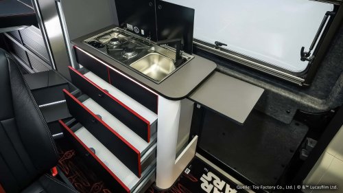 Camping-car Star Wars : L'Étoile de la Mort de Dark Vador sur roues