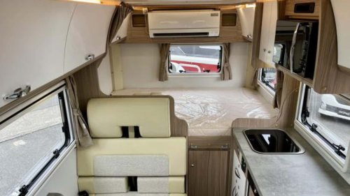 ¿Necesitas una autocaravana compacta? Atento a la Toyota Camroad japonesa