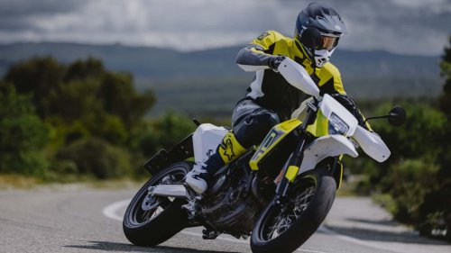 Husqvarna actualiza sus motos 701 de enduro y Supermoto para mejorar el control