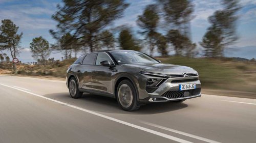 El Dacia Striker tiene rival: Citroën C5 X Hybrid, a precio de derribo