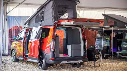 Ford Nugget celebra sus 40 años con una camper especial retro