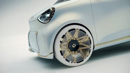 The Smart Car Is Finally Tiny Again