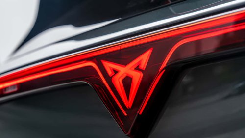 Al volante del esperado CUPRA Born  VZ 2026: con 326 CV y batería de 79 kWh