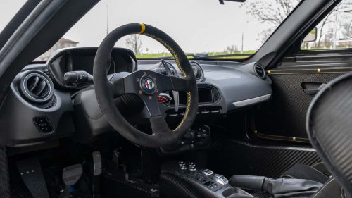 769 kg y 335 CV: la prueba del Alfa Romeo 4C más especial de la historia