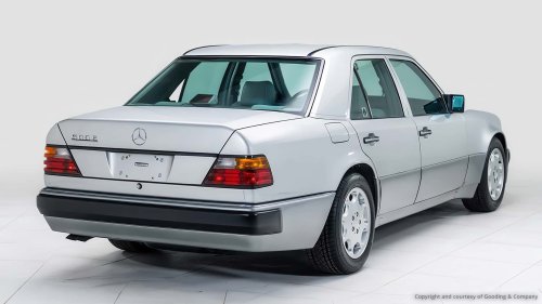Jerry Seinfelds Mercedes 500 E für astronomische Summe verkauft