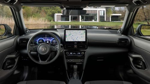 Toyota Yaris Cross 2026: todo sobre el restyling del SUV urbano