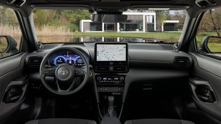 Toyota Yaris Cross 2026: todo sobre el restyling del SUV urbano