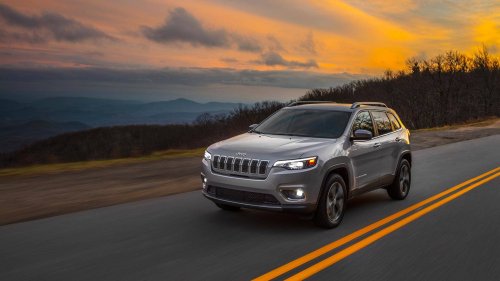 Jeep, 'No Engine Or Transmission Issues?': Illinois Uber Customer Gets Into 2019 Jeep Cherokee. Then He Sees the Odometer