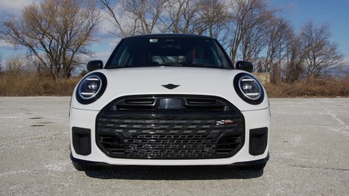 MINI, 'Why Is There a Rope Here?:' Woman Gets Mini Cooper as Loaner. Then She Tries to Use the 'PRNDL'