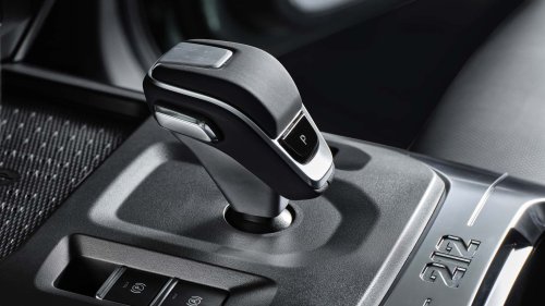 EMC 212, el interior y el maletero del nuevo todoterreno de gasolina