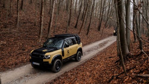 Land Rover, Rover, Defender Trophy 2026: Land Rover reaktiviert den Camel Klassiker