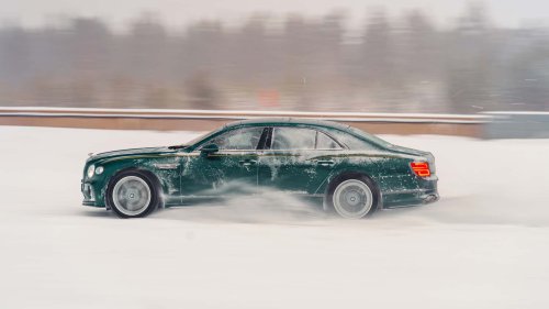 Increíble: este Bentley ha alcanzado los 193 km/h sobre hielo