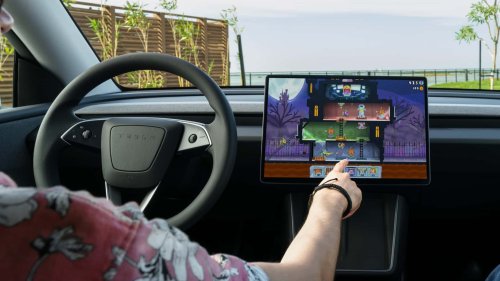 Tesla, Tesla Might Actually Add Apple CarPlay to Its Vehicles  