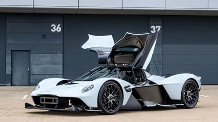 Aston Martin prueba un prototipo de aspecto brutal: ¿de qué se trata?