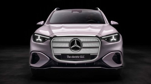 Mercedes | Mercedes Has an Ambitious Goal for America: 400,000 Sales Per Year