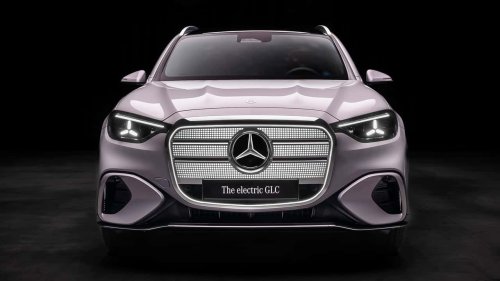 Die Elektro-C-Klasse von Mercedes verliert an Tarnung