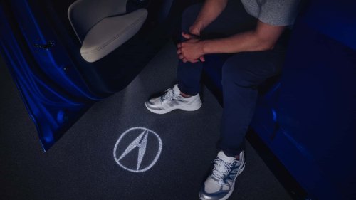 Acura, Couple Leaves After Acura Dealership Won't Come Down $1,500 to Advertised Price. Then the Husband Gets a Call