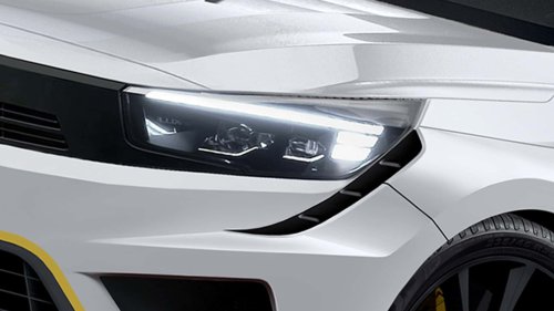 Mais qu'est-il arrivé à cette Opel Corsa ?