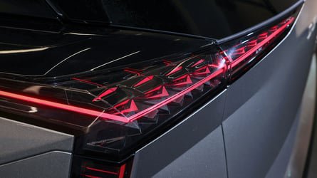 Les voitures deviennent plus plates, le nouveau minimalisme 3D