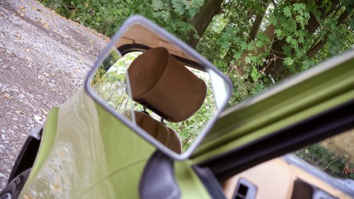 Renault 5 clásico: abandonado nuevo y encontrado con sólo 12 km