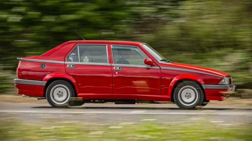 Alfa Romeo 75 (1987) im Fahrbericht: Harte Kante zum Geburtstag