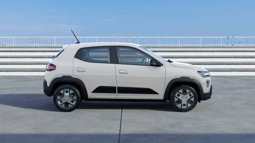 Dacia, BYD, Nuevo Dacia Spring 2025: 8.190 €, carga gratuita 30.000 km… mmm BYD Dolphin Surf