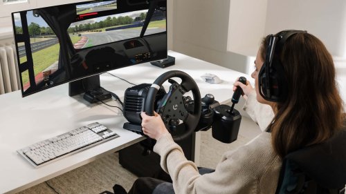 Logitech's New Steering Wheel Is For Serious Sim Racers. We Got a Hands-On Look