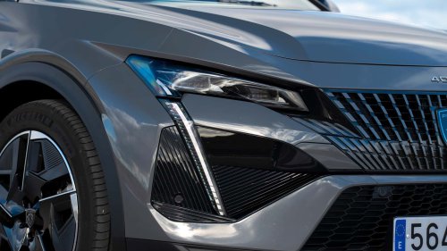 210 CV y 453 km de autonomía, para este crossover coupé de imagen deportiva