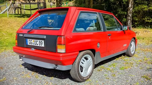 Opel, Opel Corsa GSi (1989) à l'essai : Petit bolide