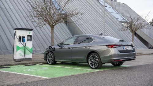 El Skoda más especial tiene etiqueta 0 y precio en España