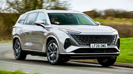 Omoda, JAECOO y EBRO, boquiabiertos con el precio del nuevo MG PHEV