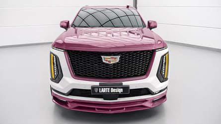 Dieser Cadillac Escalade eskaliert zum pinken Inferno
