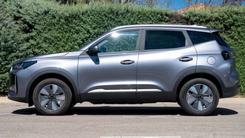 Comparativa híbridos: Omoda 5 SHS-H vs. EBRO s400 HEV