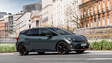 Al volante del esperado CUPRA Born  VZ 2026: con 326 CV y batería de 79 kWh