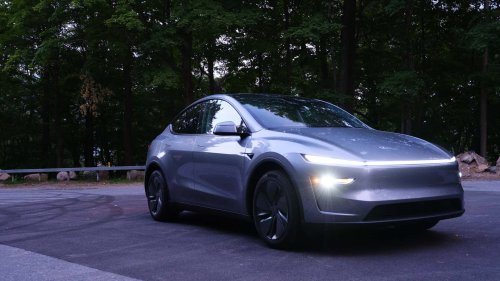 Tesla, Tesla Model Y, Tesla Model Y Apakah Masih yang Terbaik 2025?