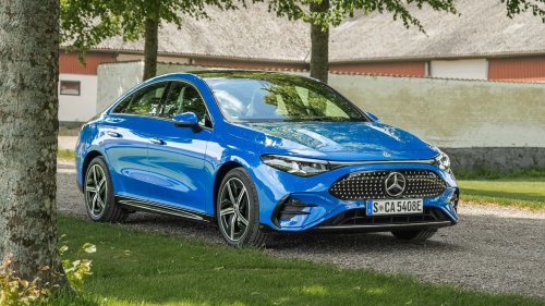 Mercedes-Benz CLA 2025: conducimos la cautivadora berlina