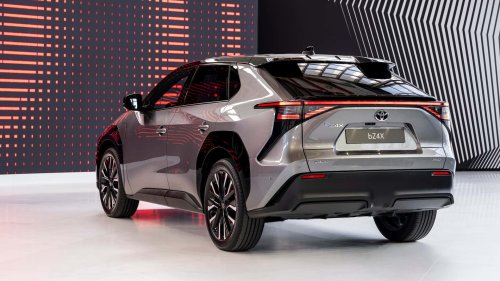 Toyota, Toyota bZ4X, Nuevo Toyota bZ4X 2026: ¿precios, ofertas y equipamientos? ¿Básico y autonomía?
